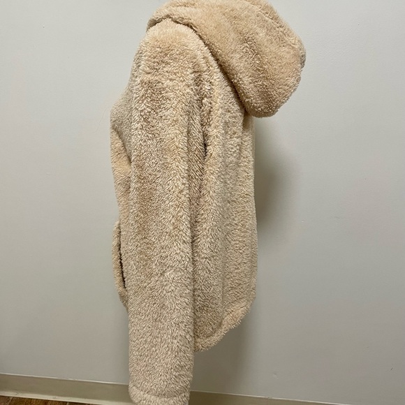 Mind Code Fuzzy Jacket - Picture 6 of 9